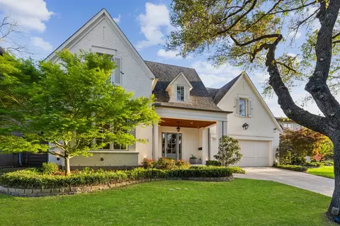 6622 Blue Valley Ln, Dallas, TX 75214