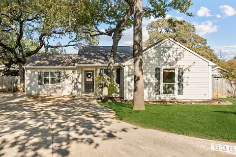 636 Winter Wood Dr, Grapevine, TX 76051