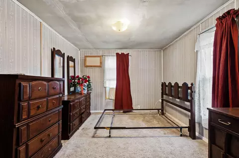Bedroom - 512 S Lamar Ave, Denison, TX 75021 photo 5 of 5