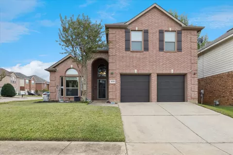3660 Blue Spruce Dr, Euless, TX 76040