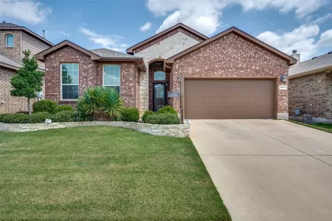 5813 Longmont Dr, Denton, TX 76208