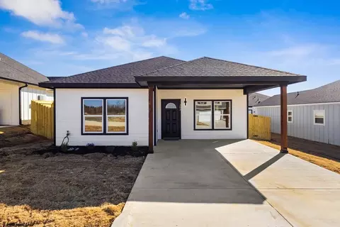303 Paschall Blvd, Mabank, TX 75147