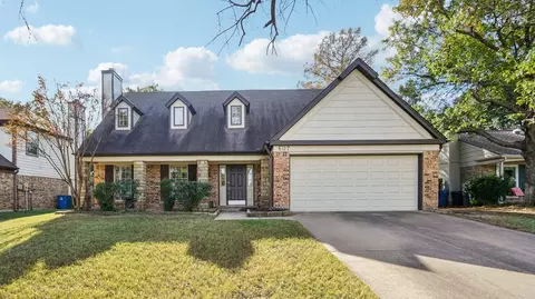 607 Ashcroft Dr, Grapevine, TX 76051