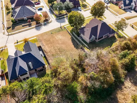 1607 Moreland Dr, Sherman, TX 75090