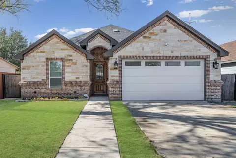 1004 S Sargent St, Fort Worth, TX 76105