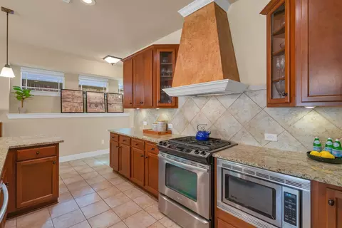 920 Brook Forest Ln, Euless, TX 76039 photo 12
