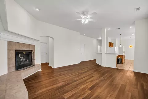 Living - 1610 Mapleleaf Fall Dr, Allen, TX 75002 photo 4 of 5