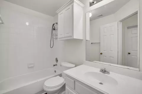 Bath - 1610 Mapleleaf Fall Dr, Allen, TX 75002 photo 3 of 4