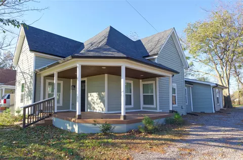 311 W Main St, Whitesboro, TX 76273