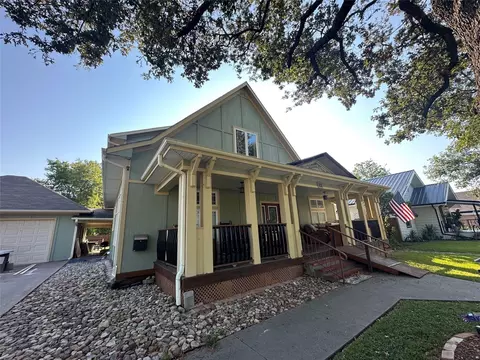 1519 S Travis St, Sherman, TX 75090