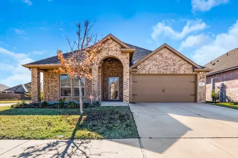121 Newsom Dr, Royse City, TX 75189