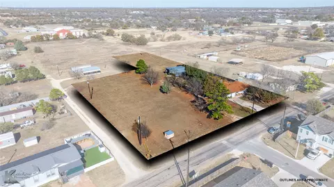 812 Sunset Dr, Clyde, TX 79510
