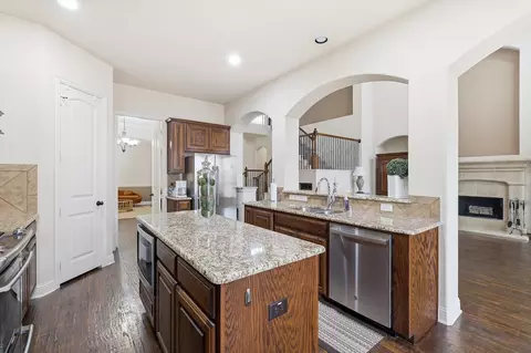 1113 Grant Ave, Lantana, TX 76226