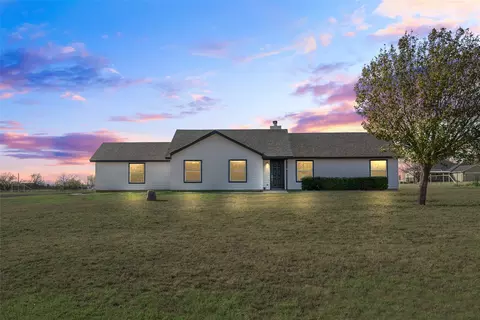 396 Bobcat Rd, Sanger, TX 76266