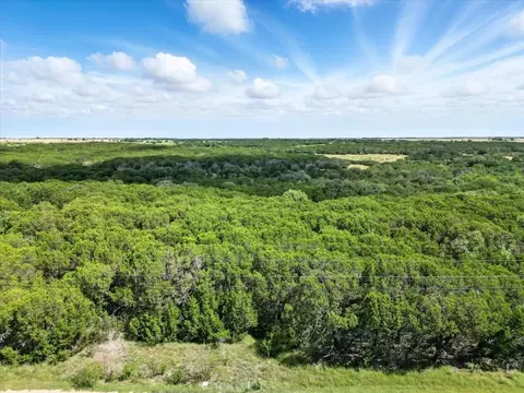 9100 W Bluestem Ct, Cleburne, TX 76033