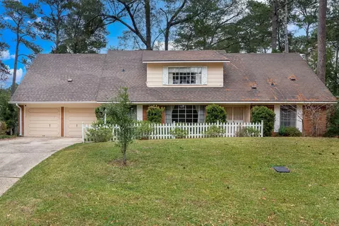 2034 Holly Oak Dr, Shreveport, LA 71118