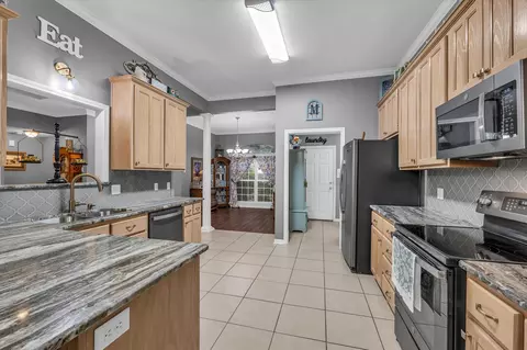 Kitchen - 10517 Rayburn Way, Waco, TX 76708 photo 1 of 3