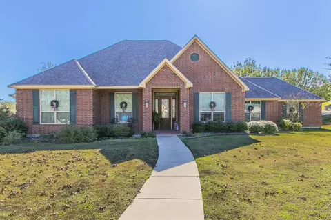 206 Hidden Meadow Cir, Midlothian, TX 76065