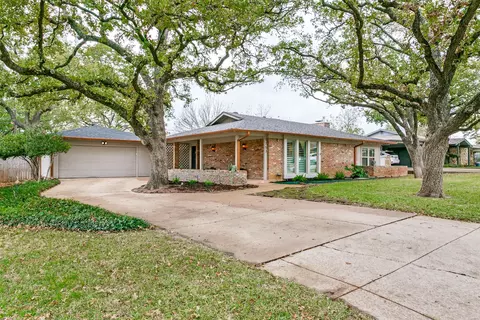 1753 Cynthia Ln, Hurst, TX 76054