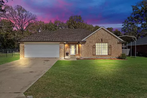 328 Comanche Trl, West Tawakoni, TX 75474