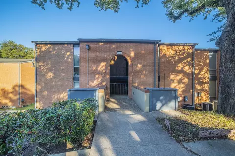 526 E Avenue J #C, Grand Prairie, TX 75050