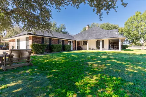 1246 Meadow Way, Terrell, TX 75160