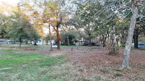 783 Oak Leaf Trl, East Tawakoni, TX 75472