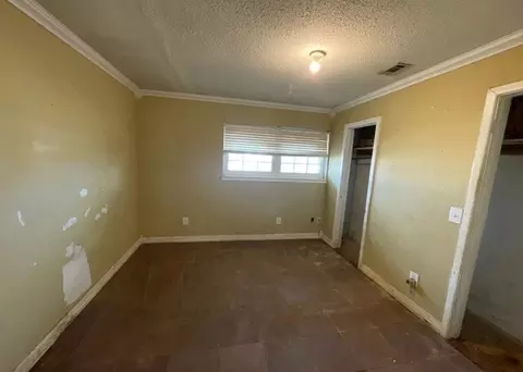 Bedroom - 809 W 27th St, Plainview, TX 79072 photo 2 of 3