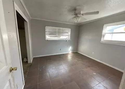 Bedroom - 809 W 27th St, Plainview, TX 79072 photo 3 of 3