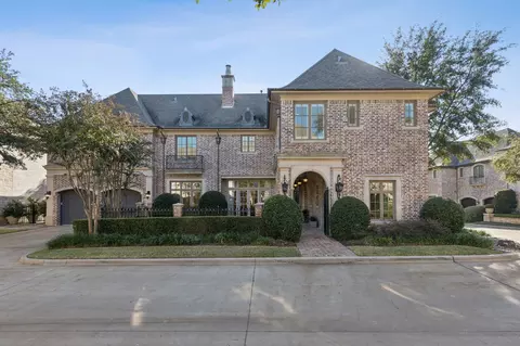 2 Bretton Creek Ct, Dallas, TX 75220