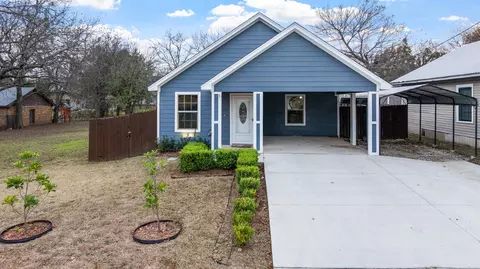 506 Orchard St, Bowie, TX 76230