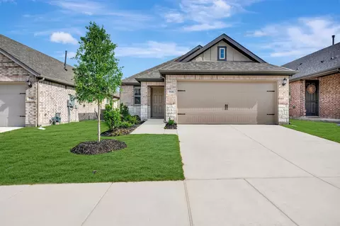 755 Hidden Feather Dr, Lavon, TX 75166