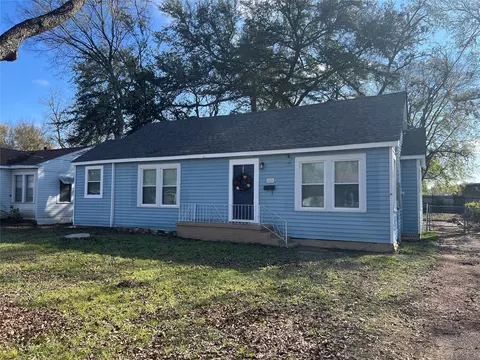 2416 Broadway Dr, Bossier City, LA 71111