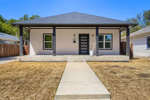 713 S Willomet Ave, Dallas, TX 75208