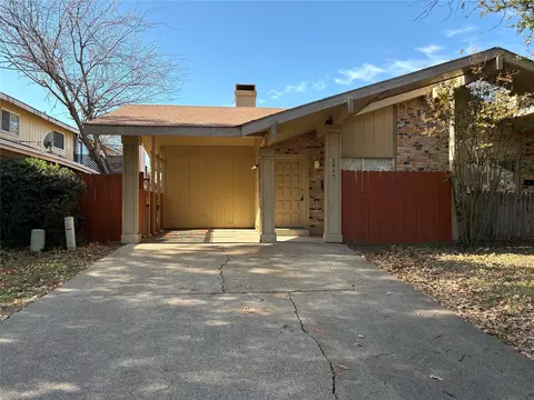 2605 Nina Cir, Grand Prairie, TX 75052