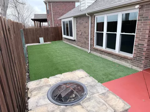 10620 Donnis Dr, Fort Worth, TX 76244