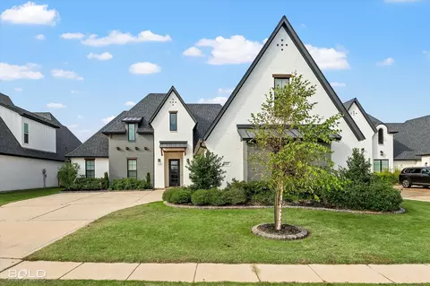 167 N Canal Dr, Bossier City, LA 71111