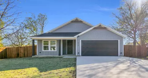 6210 Mesquite Tree St, Alvarado, TX 76009