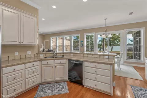 Kitchen - 90 La Belle Ct, Many, LA 71449 photo 3 of 3