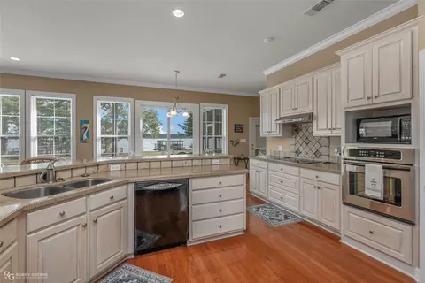 Kitchen - 90 La Belle Ct, Many, LA 71449 photo 1 of 3