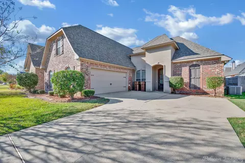 527 Tupelo Dr, Bossier City, LA 71111