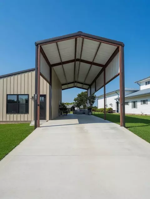 154 Yosemite Dr, Whitney, TX 76692