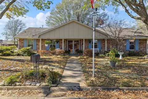 1115 36th St NE, Paris, TX 75462