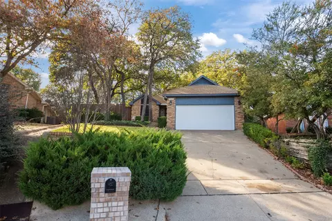 4922 Canberra Ln, Arlington, TX 76017