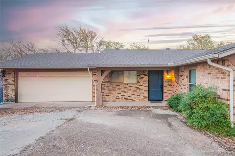 905 Martha Ln, Azle, TX 76020