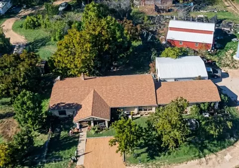 1702 Oliver St, Weatherford, TX 76086