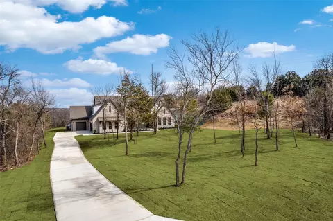 521 Aermotor Loop, Weatherford, TX 76085