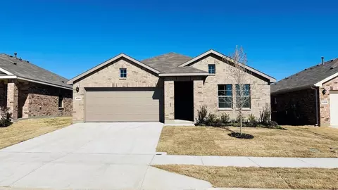 4260 Trickling Creek Ln, Fort Worth, TX 76036