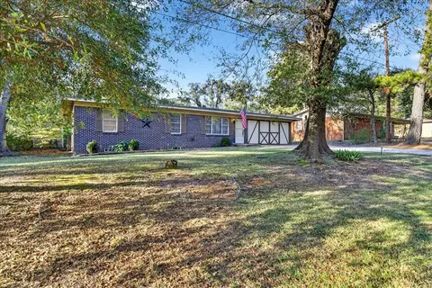 620 Valle Vista Dr, Athens, TX 75751