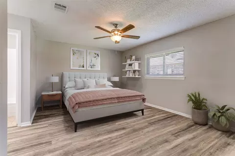 Bedroom - 935 Mapleleaf Ln, Coppell, TX 75019 photo 3 of 4